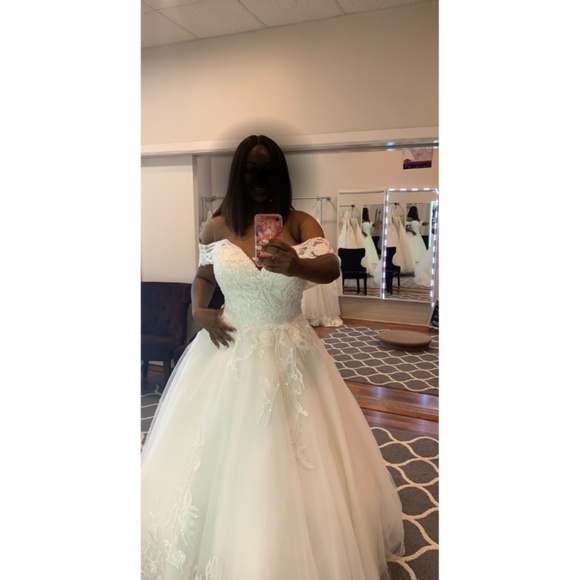 ✨ NEW Eddy K Curvy Wedding Dress – Size 16W #UR134 ✨ - Picture 4 of 9